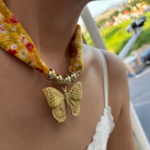 Golden Butterfly 18K Gold Stainless Steel Floral Scarf Choker Necklace - Picture 3 of 11